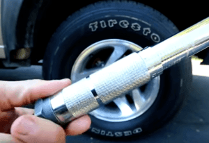 how to adjust torque wrench calibration