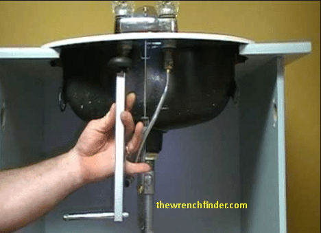 how to use a basin wrench
