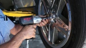 Changing tire with Aircat 1150