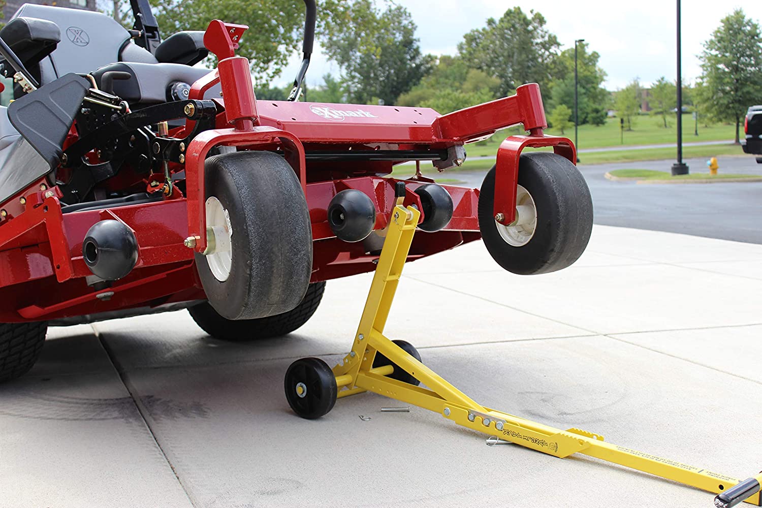 zero turn mower lift 1