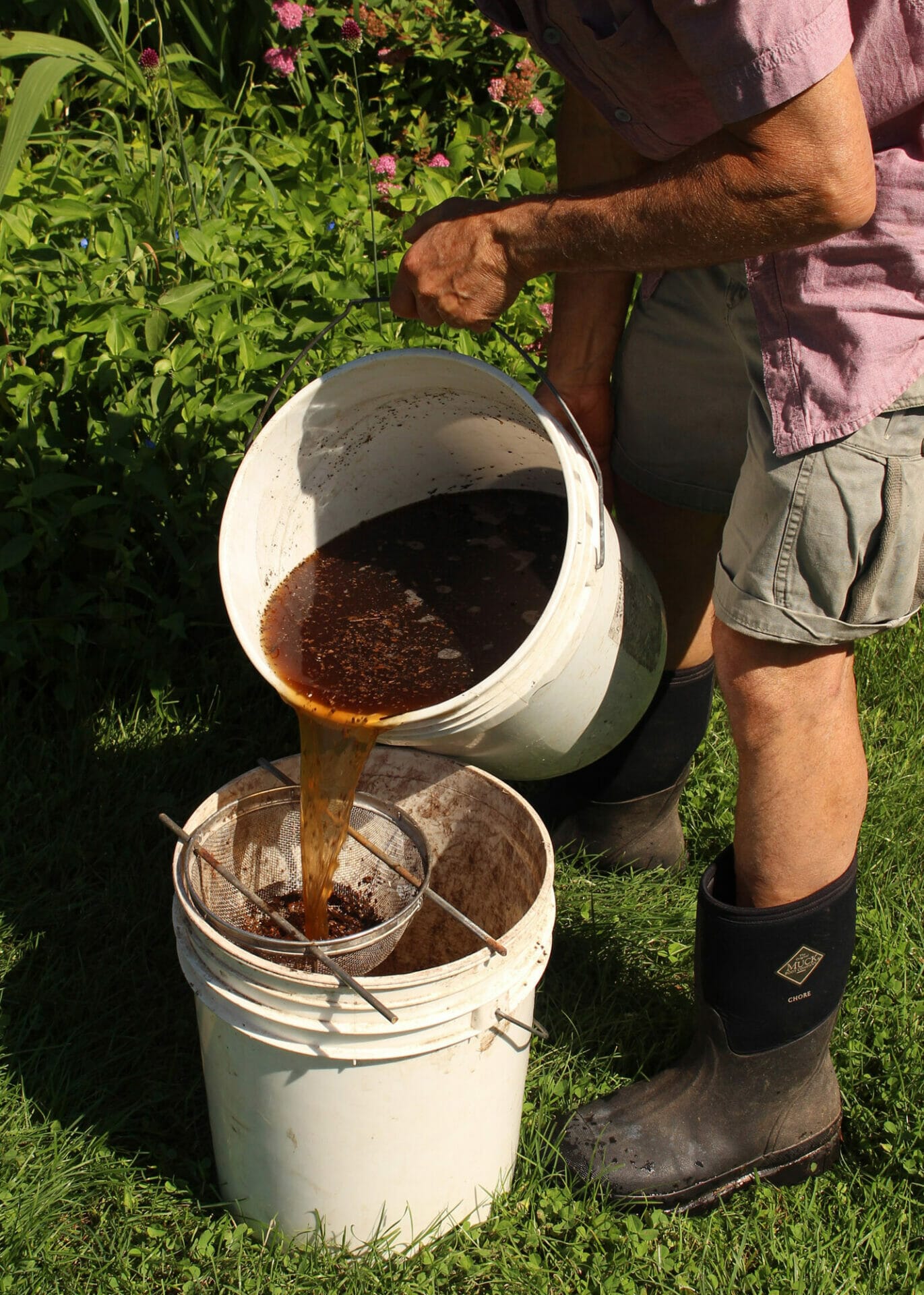 10 Best Compost Tea For Flowering In 2023 The Wrench Finder