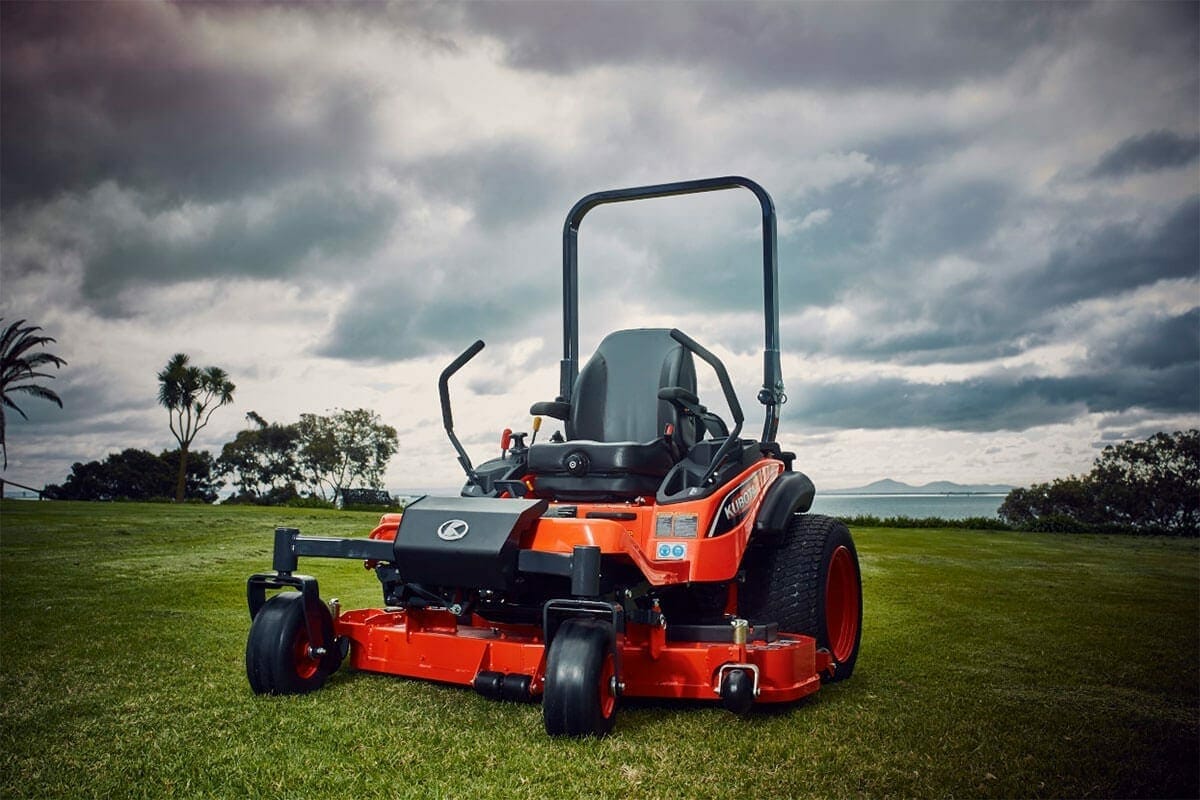 kubota zero turn mower 2