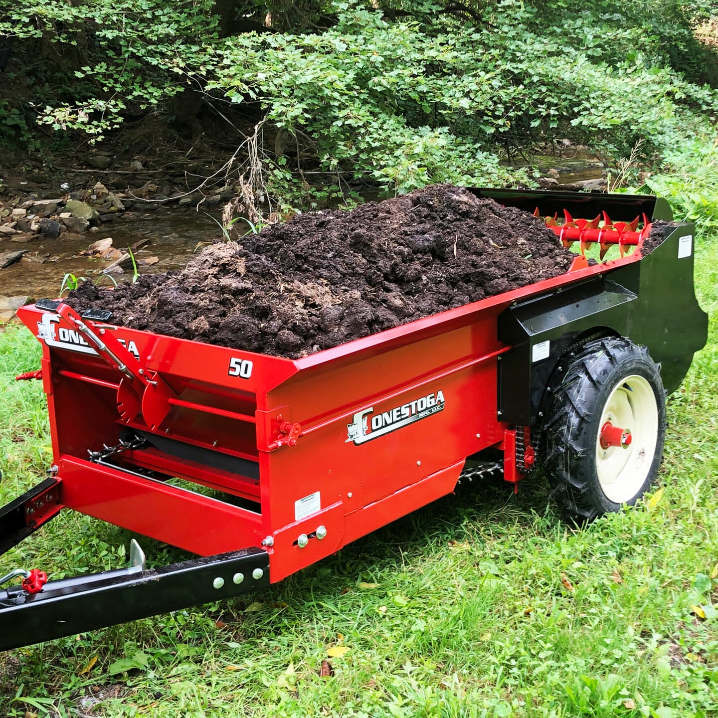 small manure spreader 2